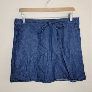 Draper James | Lightweight Dark Denim Mini Skirt with Tie Waist Size Medium
